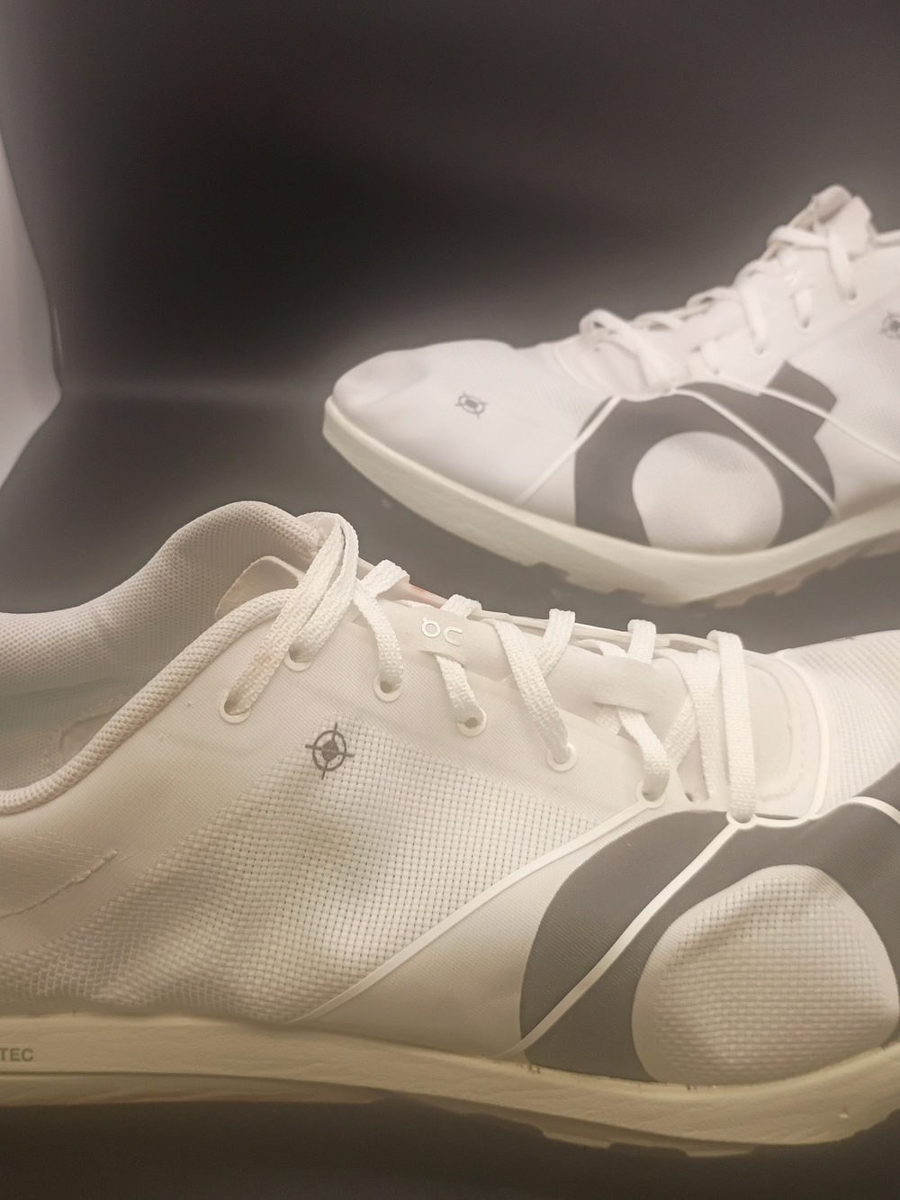 On Cloudspike 10000m Men’s Low Top Lace-Up Sneakers White Size 11.5 JP29.5 - Picture 1 of 11